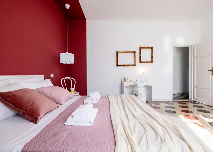 Elegantia Home In Pisa By Pleiades Home